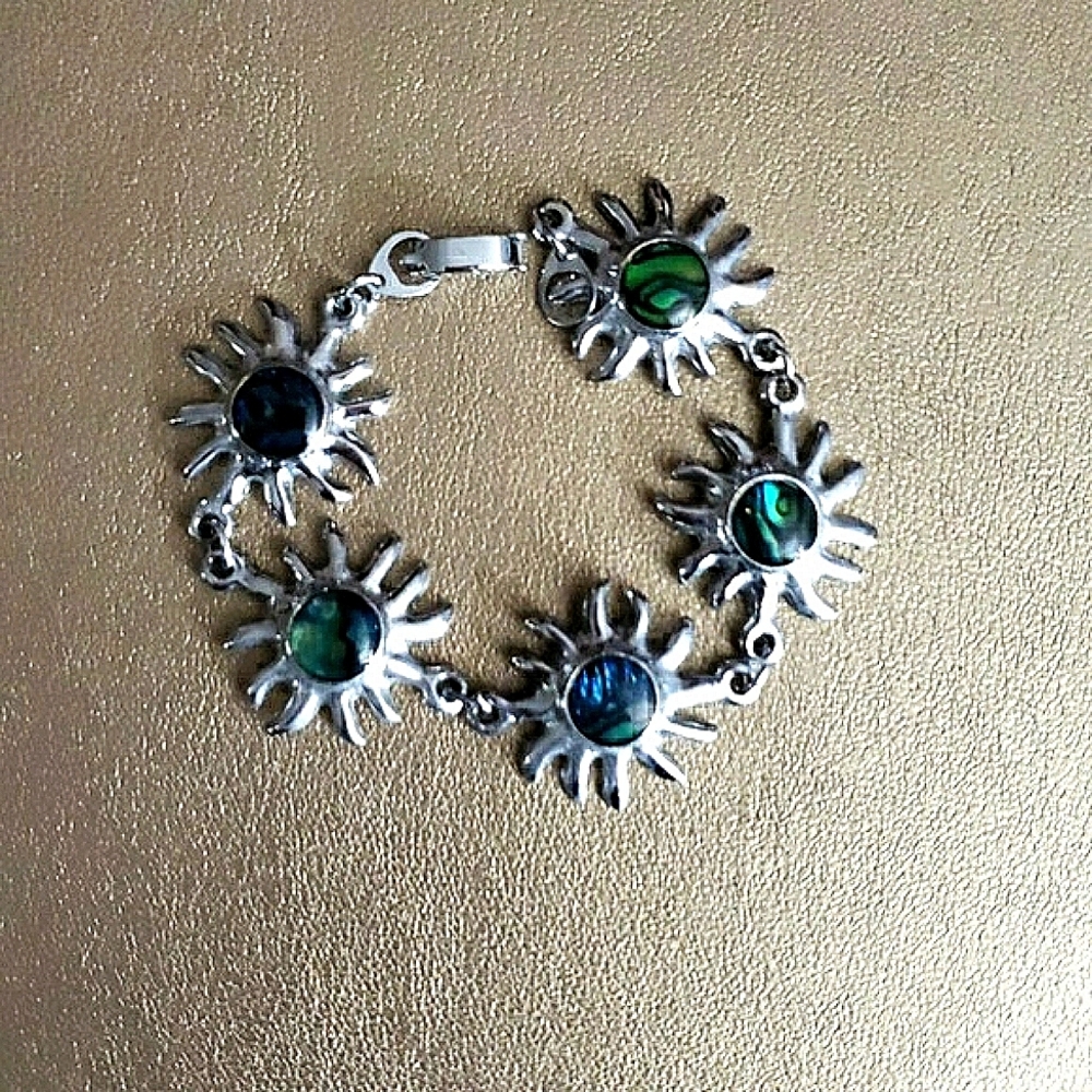 Abalone Shell Bracelet - Picture 2 of 7